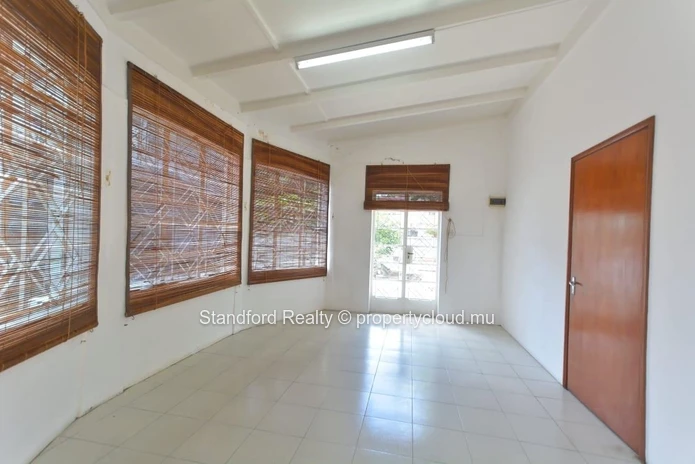 Large House for Commercial Use – Belle Rose