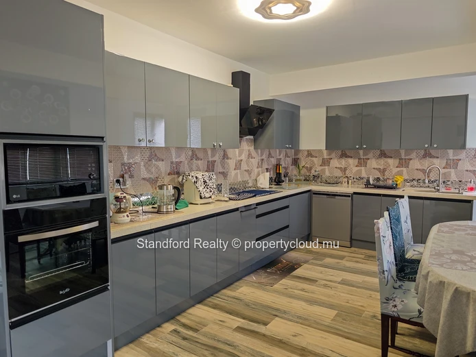 Apartment for Rent – 3 Bedrooms, Mont Choisy, North
