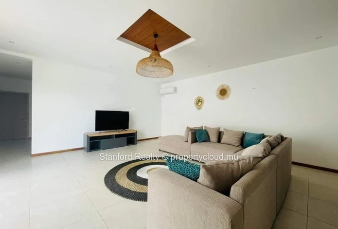 Luxury 4-Bedroom Villa with Private Pool – Mont Choisy, North