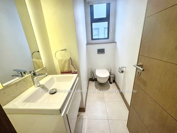 Appartement 3 Chambres + Bureau, Mont Choisy Le Golf