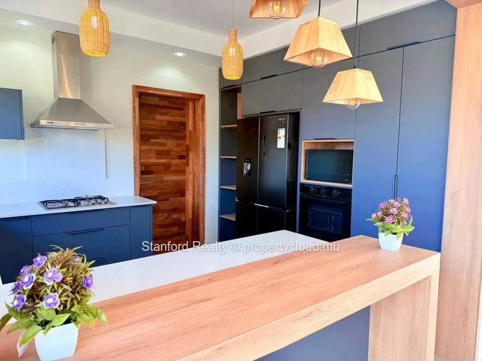Luxury Villa for Sale - 4 Bedrooms, Flic en Flac, West (Reserved for Mauritian Citizens)