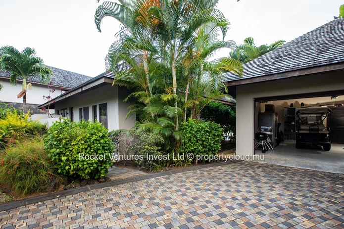 Luxury Villa for Sale in Anahita – East Coast