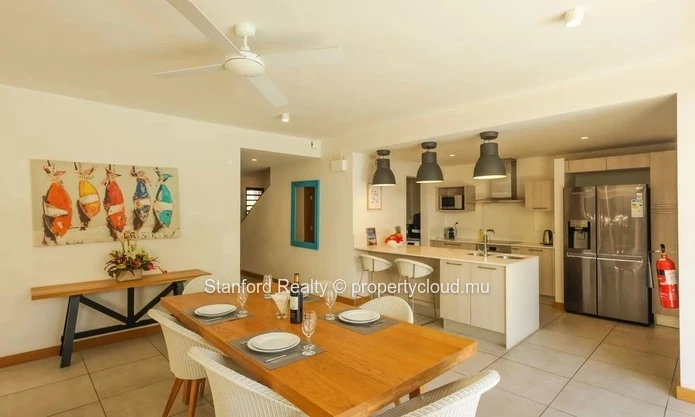 Exclusive Villa for Sale - 3 Bedrooms, Black River, West