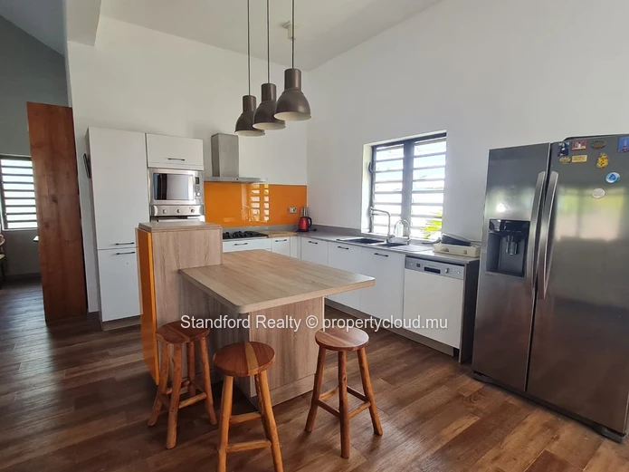 For Rent – 3-Bedroom Villa in Balaclava | Rs 120,000 / month (negotiable)