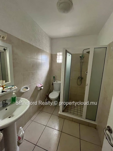 3-Bedroom Apartment for Rent – Walking Distance to the Beach