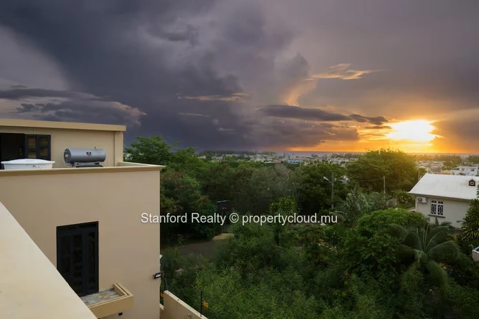 Twin Modern Duplexes for Rent - Flic en Flac, West 