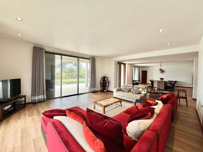Beachfront Villa for Sale – 4 Bedrooms, Vieux Grand Port 