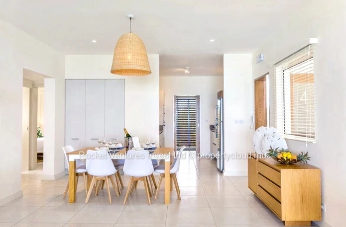 Luxury Beachfront Apartment in Pointe aux Canonniers  !