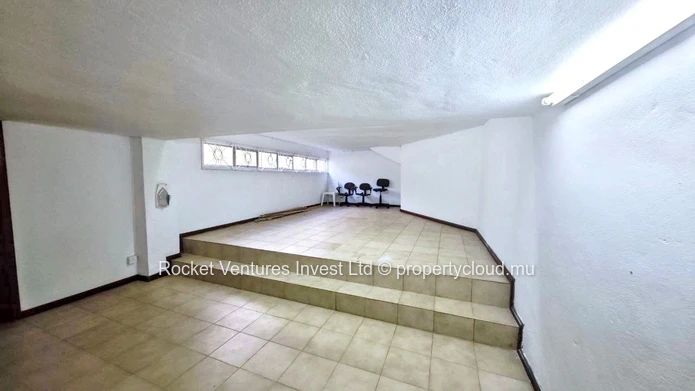 4-Bedroom Villa for Rent and Sale, Floréal – Centre