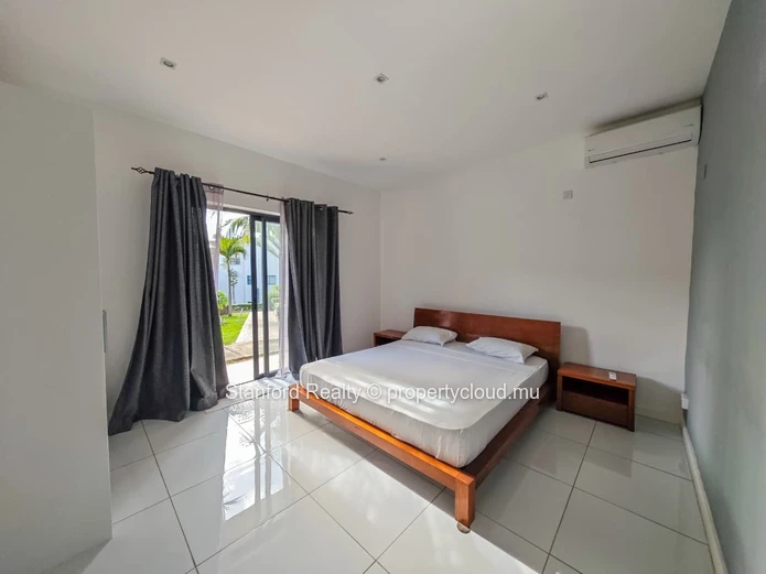 Beachfront Apartment for Rent - 3 Bedrooms, Flic en Flac, West