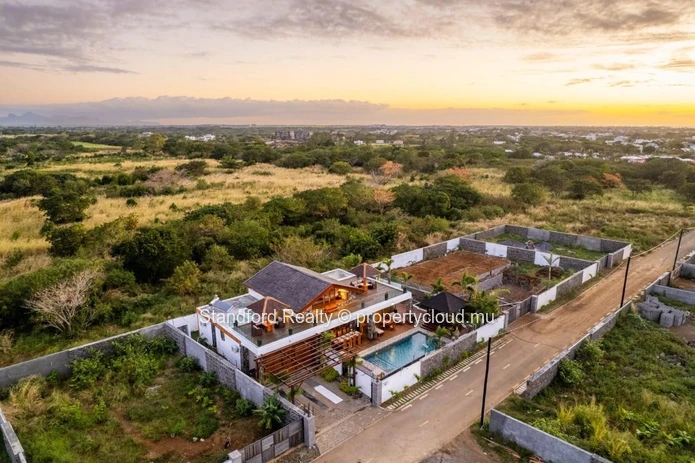 Luxury Modern Villa for Sale – 4 Bedrooms, Grand Baie, North
