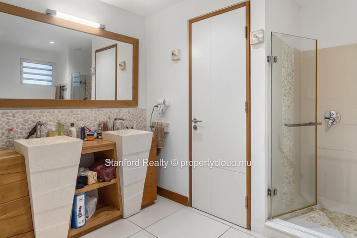 Beach Access Apartment for Rent - 3 Bedrooms, Cap Malheureux, North
