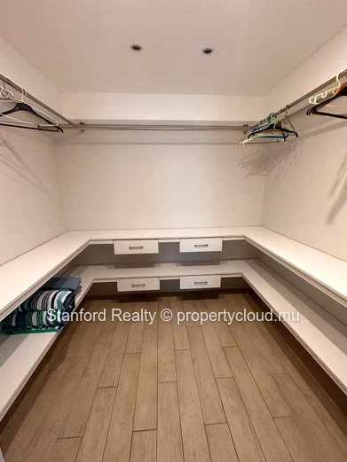 Elegant Apartment for Sale – 3 Bedrooms, Tamarin, West