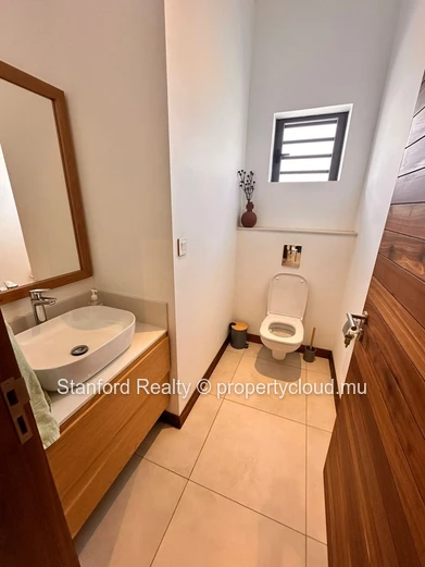 Modern Cozy Villa with 3 Bedrooms and Pool – Daruty Forest