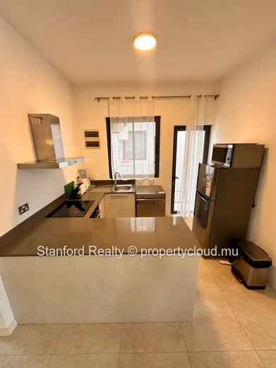 Stylish 3-Bedroom Apartment + Office Just 200m from the Beach – Pereybere