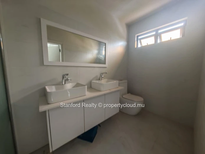 Penthouse for Sale – 3 Bedrooms, Flic en Flac, West