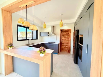 4 Bedroom Villa