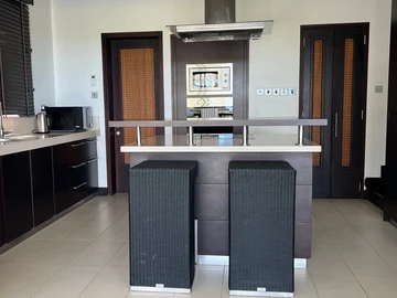 5 Bedroom Villa