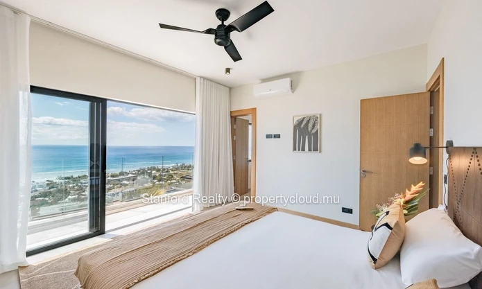 Luxury Villa with Infinity Pool for Sale - 4 Bedrooms, Tamarin