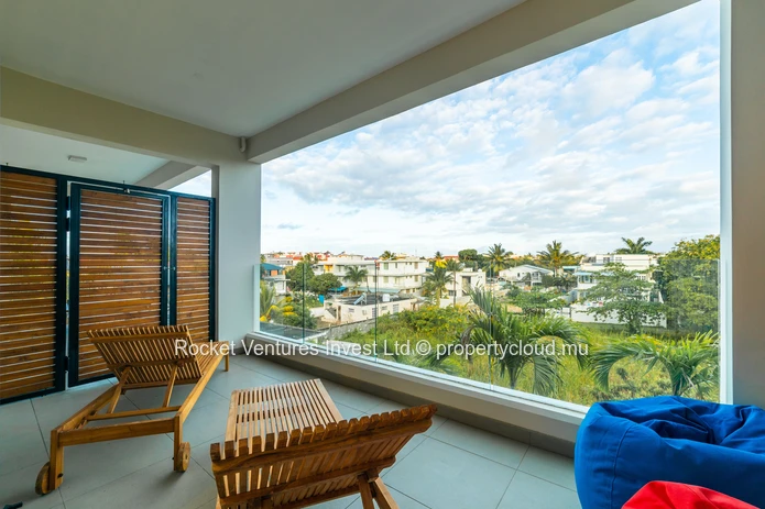 Rent 2 bedroom apartment near the beach and supermarket!  Pereybere. North