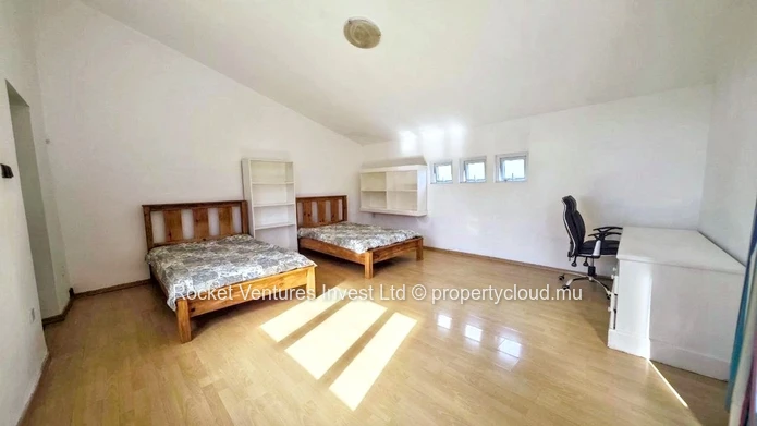 4-Bedroom Villa for Rent and Sale, Floréal – Centre