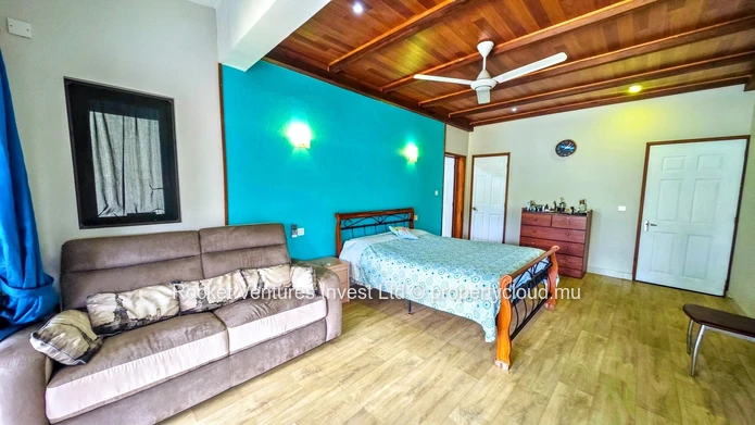 SALE - Prestigious 3-Bedroom Villa with Pool in Mont Piton Estate