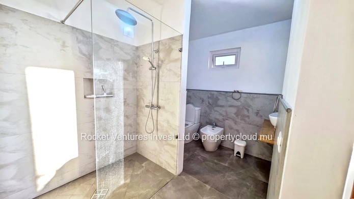 1-Bedroom Apartment with Stunning Sea View, South-West, La Gaulette