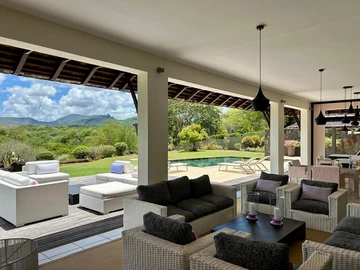 4 Bedroom Villa