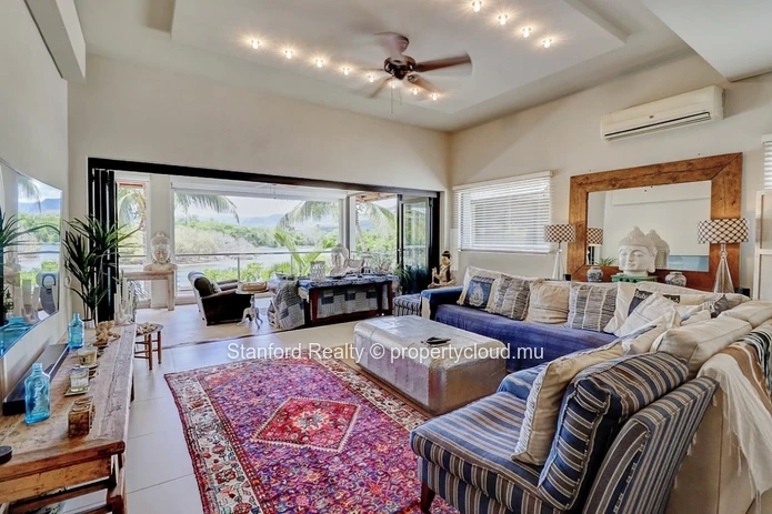 Beachfront Penthouse for Sale - 4 Bedrooms, Tamarin, West