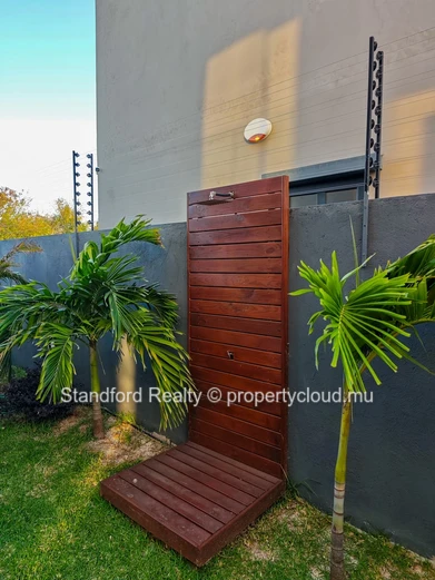 Brand-New Modern Villa for Rent – 4 Bedrooms, Grand Baie, North