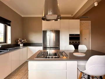 4 Bedroom Villa