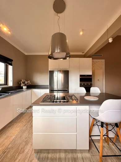 4-Bedroom Villa for Rent in Royal Park, Balaclava