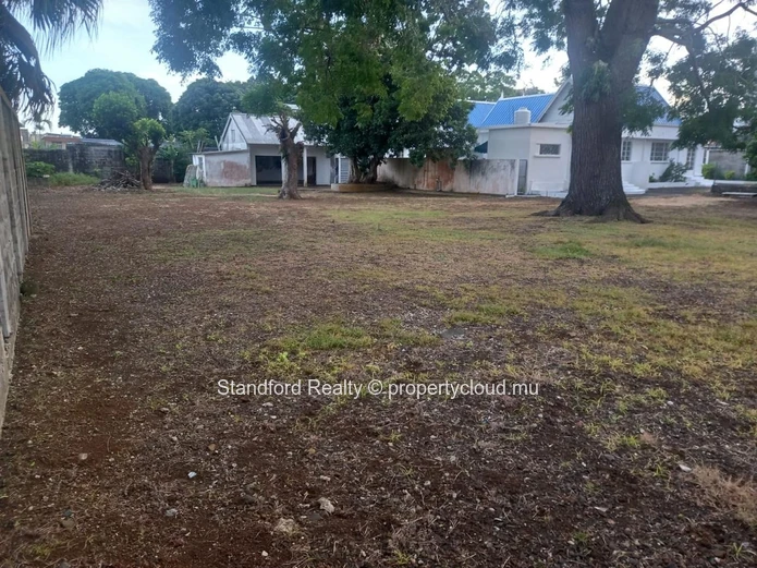 Large House for Commercial Use – Belle Rose