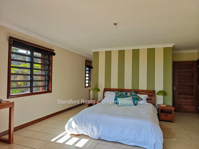 Premium 4-Bedroom Villa with Panoramic Ocean View in Belle Vue, North