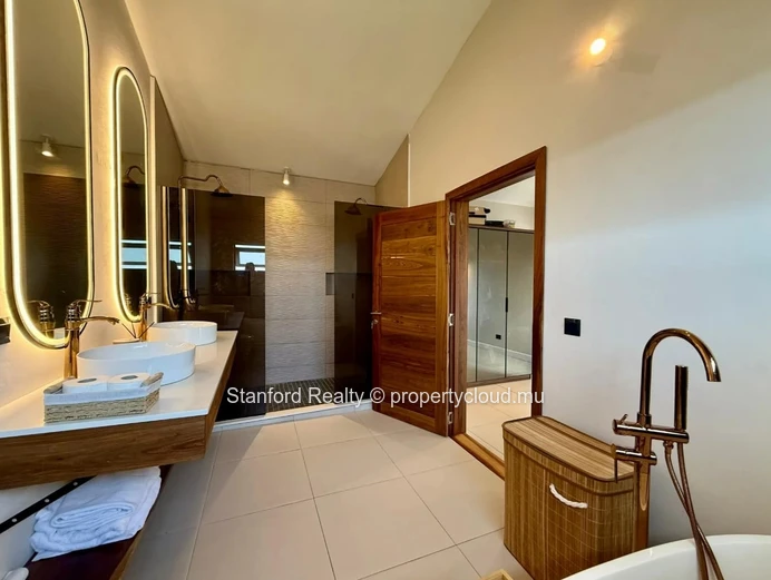 Luxury Villa with Mountain View for Sale - 3 Bedrooms, Tamarin, West (For Mauritians Only)