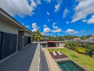 4 Bedroom Villa