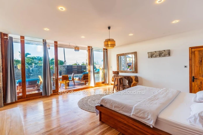 Luxury Modern Villa for Sale – 4 Bedrooms, Grand Baie, North