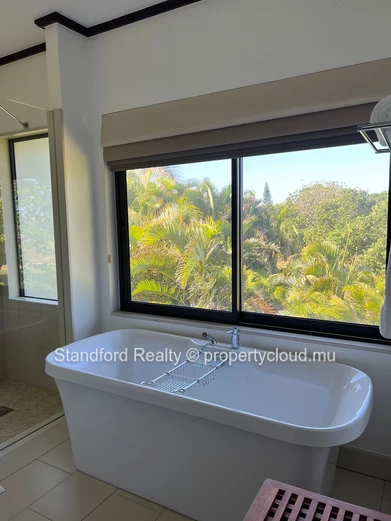 Luxury 5-Bedroom Villa, East Coast, Anahita