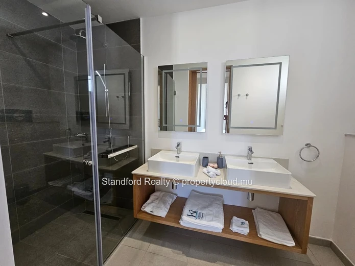 Penthouse for Rent – 3 Ensuite Bedrooms, Pereybere, North