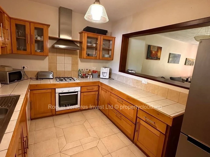 Townhouse. North. Bain Beof.   Beach within walking distance!!