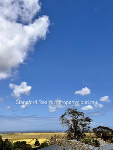 Luxury Villa for Rent – 4 Bedrooms, Mont Piton, North