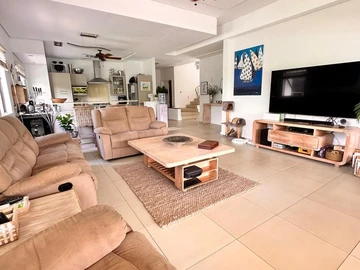 4 Bedroom Villa