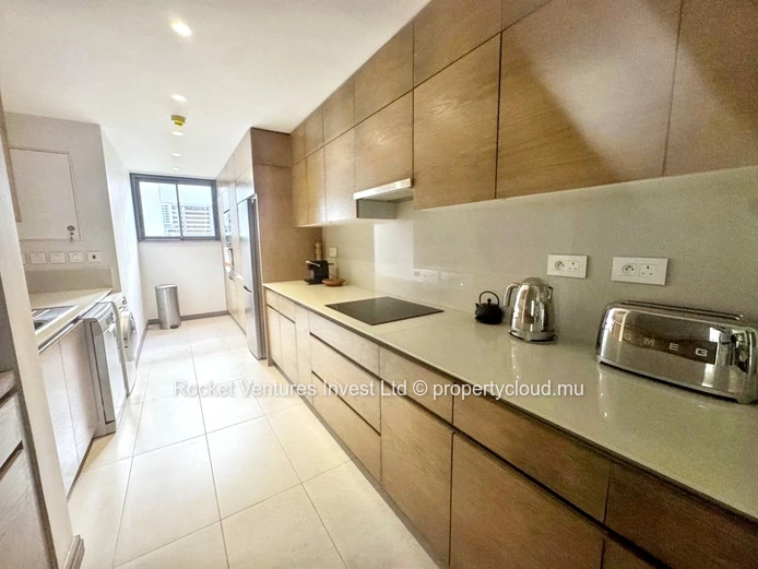 Appartement 3 Chambres + Bureau, Mont Choisy Le Golf