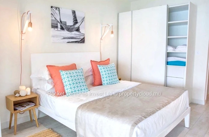 Luxury Beachfront Apartment in Pointe aux Canonniers  !
