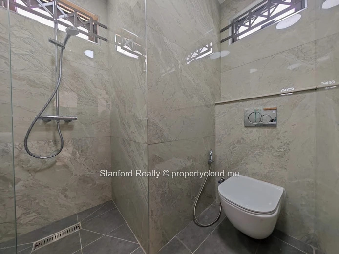 Exclusive 3-Bedroom Cottage for Rent – Domaine de Palmiers, Black River