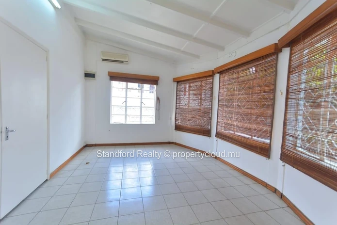 Large House for Commercial Use – Belle Rose