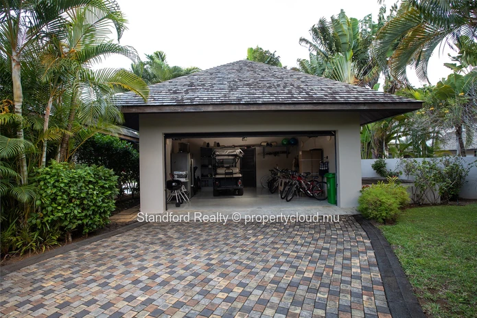 Luxury 5-Bedroom Villa, East Coast, Anahita