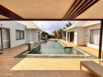 5 Bedroom Villa