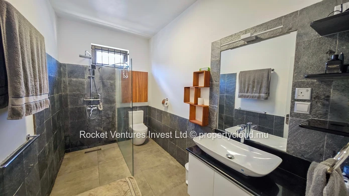 Charming Family Villa with Private Pool in Daruty Forest