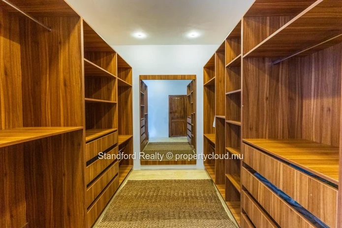 Luxury Modern Villa for Sale – 4 Bedrooms, Grand Baie, North